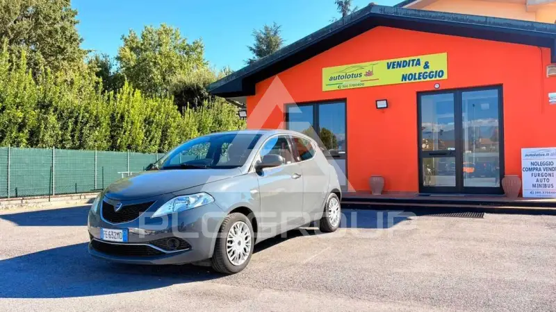 2016 Lancia YPSILON