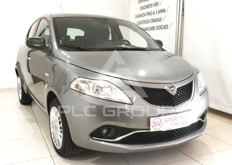 2016 Lancia YPSILON