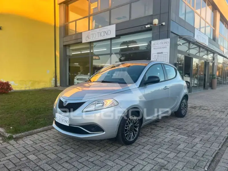 2016 Lancia YPSILON