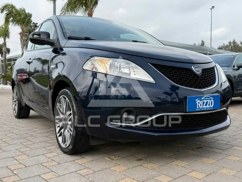 2016 Lancia YPSILON