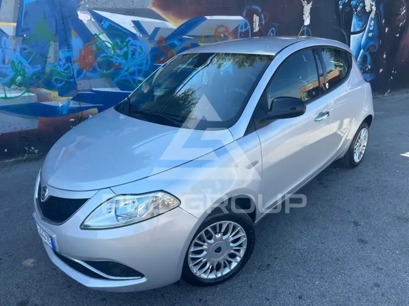 2016 Lancia YPSILON