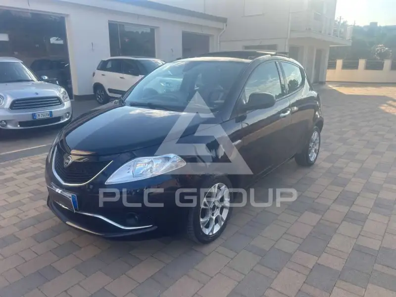 2016 Lancia YPSILON