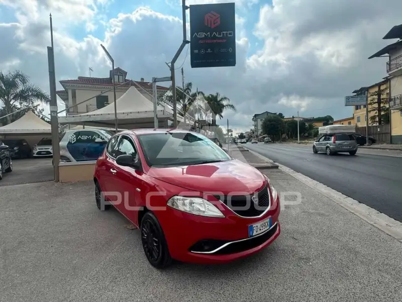 2016 Lancia YPSILON