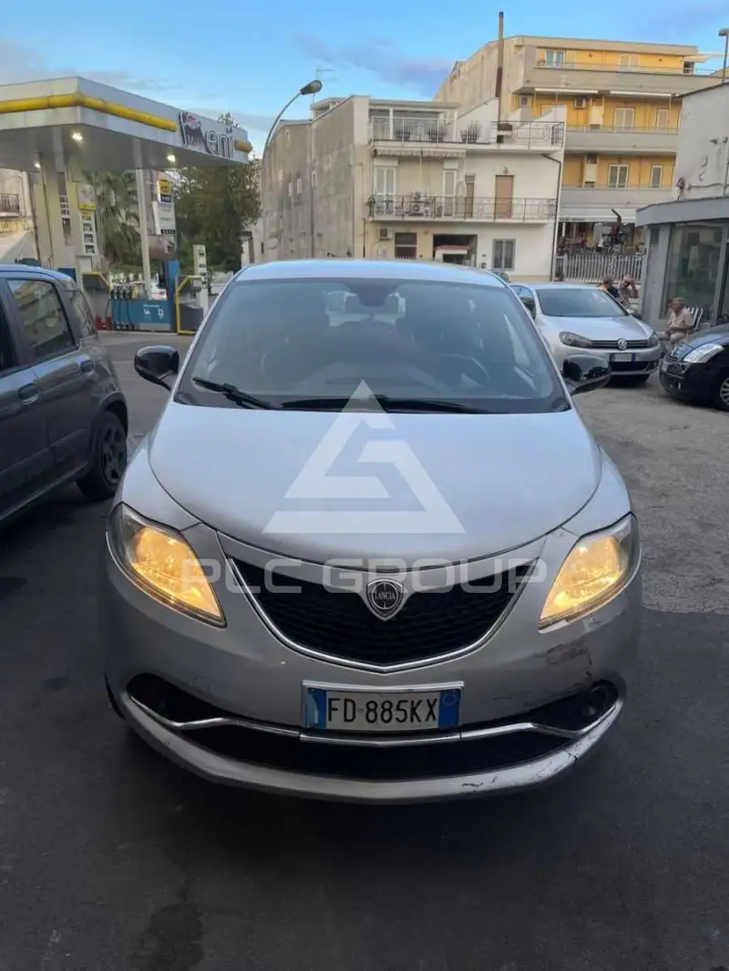 2016 Lancia YPSILON