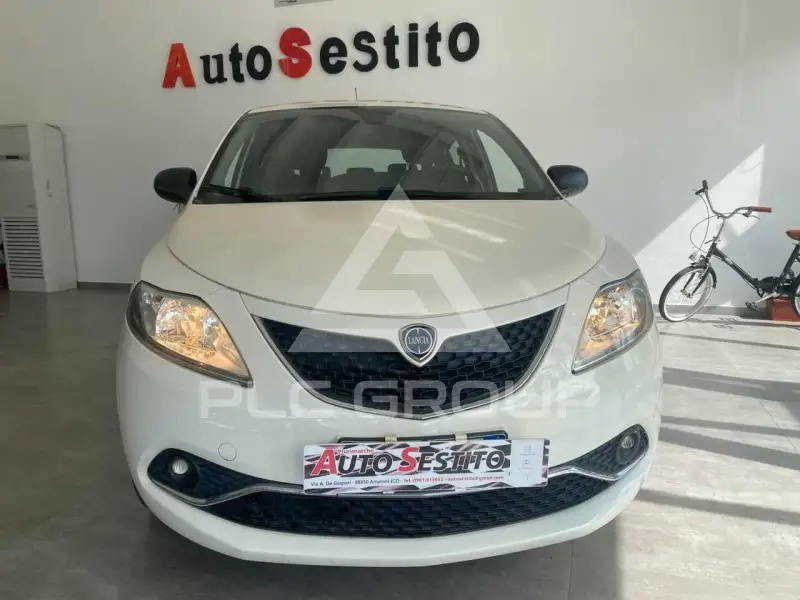2016 Lancia YPSILON