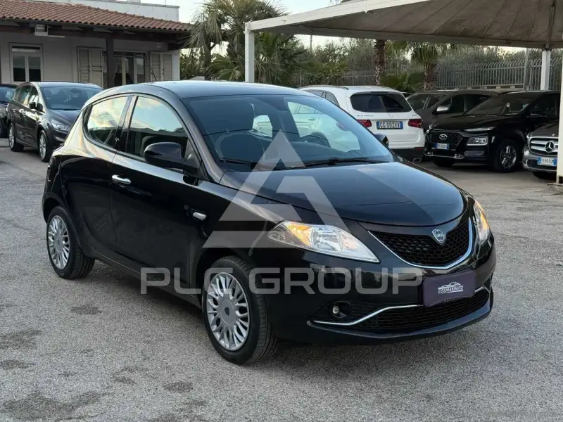 2016 Lancia YPSILON