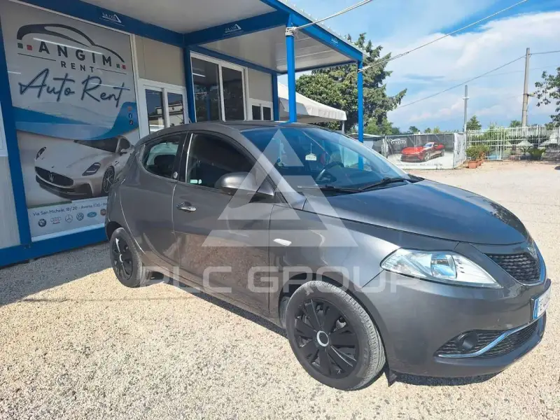 2016 Lancia YPSILON
