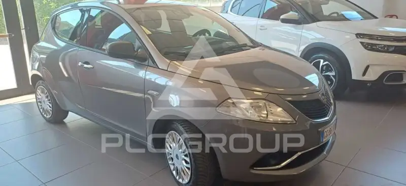 2016 Lancia YPSILON