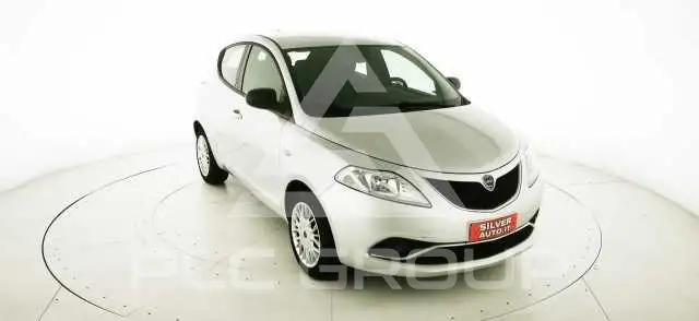 2016 Lancia YPSILON