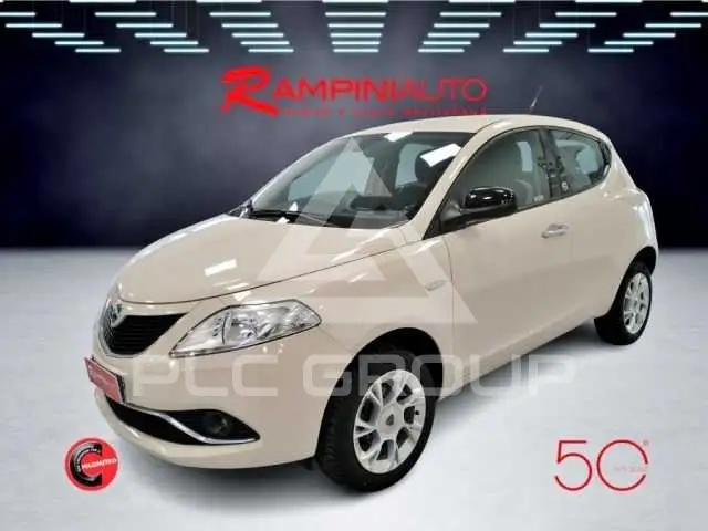 2016 Lancia YPSILON