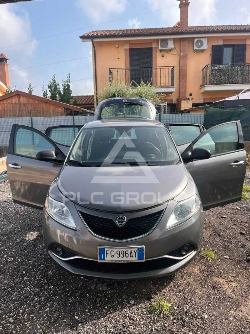 2016 Lancia YPSILON