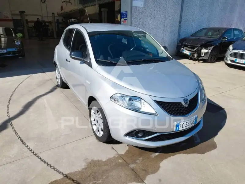 2016 Lancia YPSILON