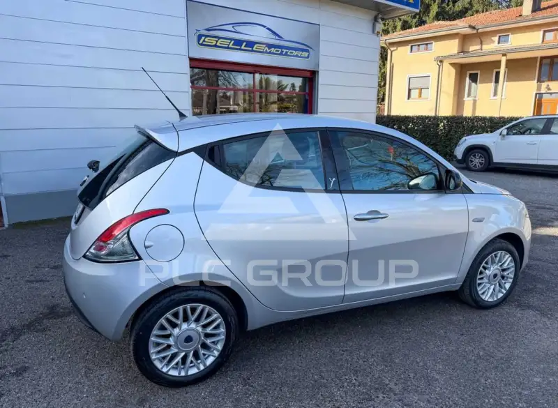 2016 Lancia YPSILON