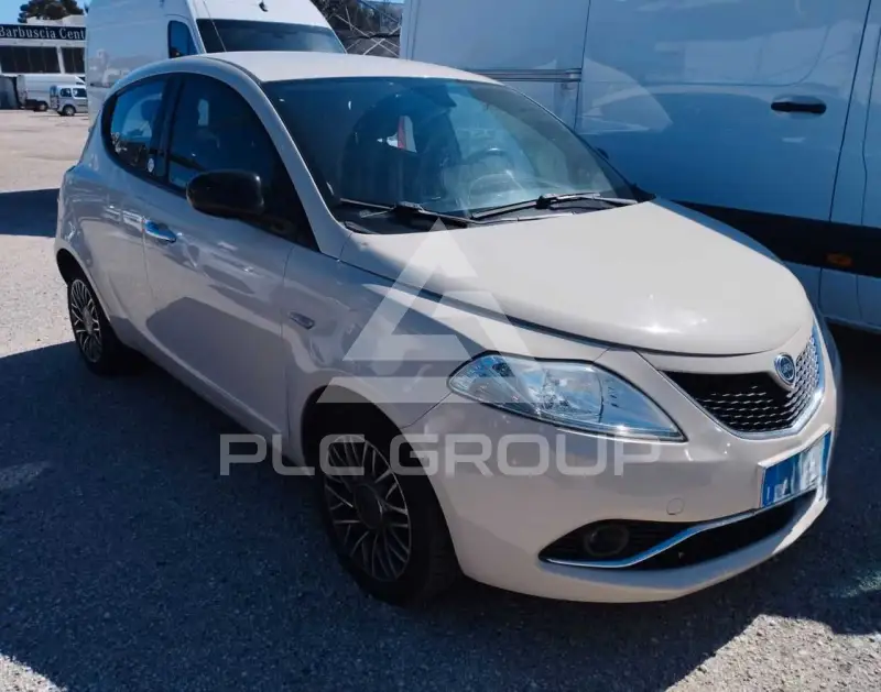 2016 Lancia YPSILON