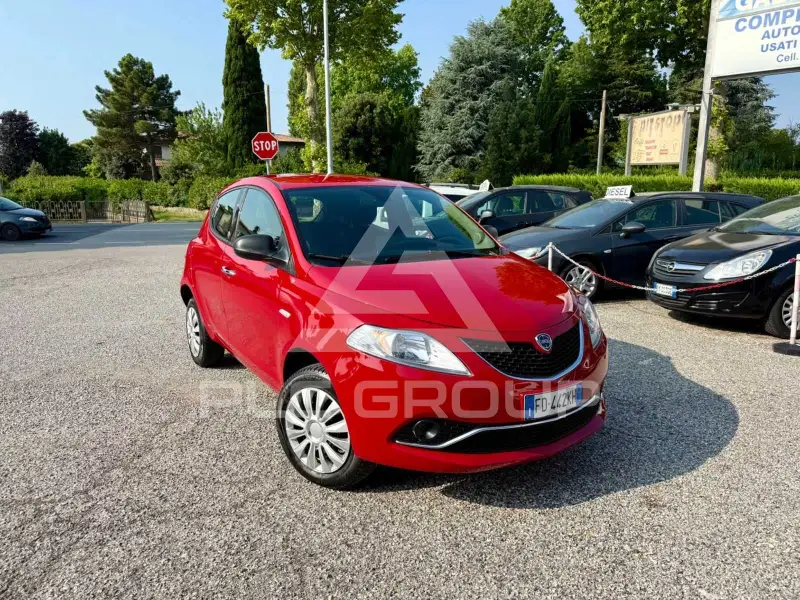 2016 Lancia YPSILON