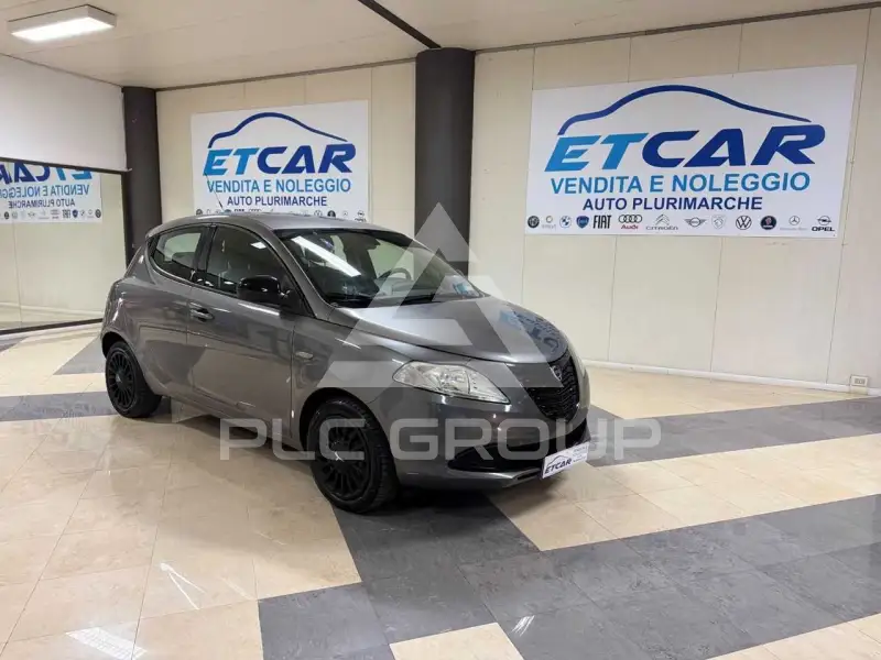 2016 Lancia YPSILON