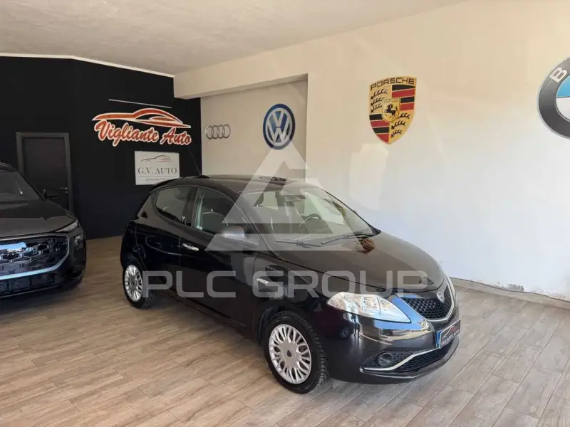 2016 Lancia YPSILON