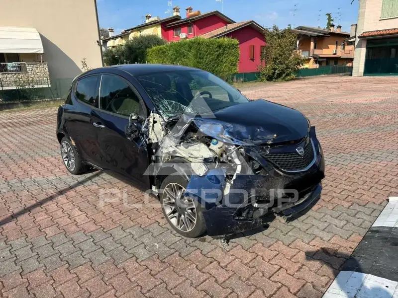 2016 Lancia YPSILON