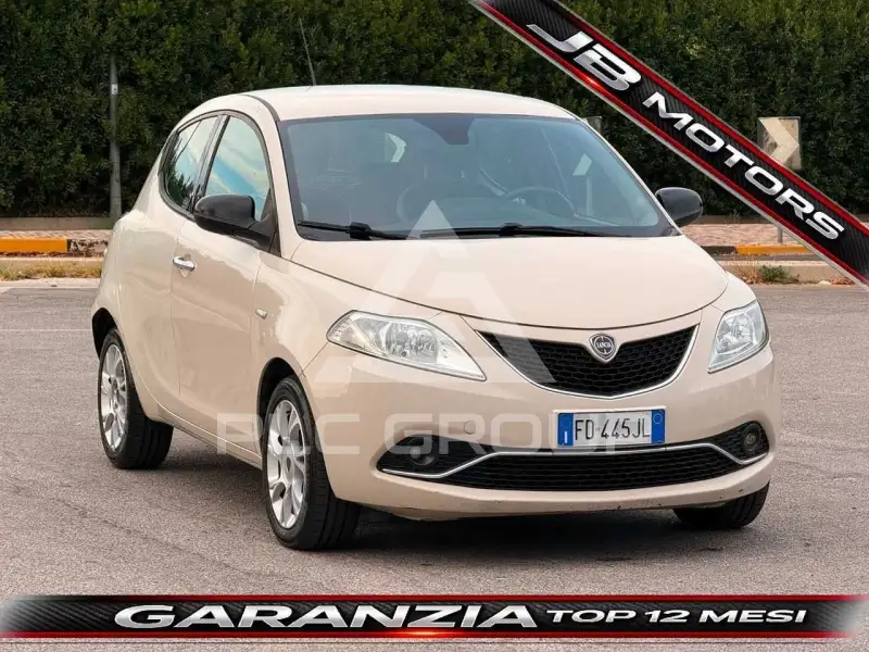 2016 Lancia YPSILON