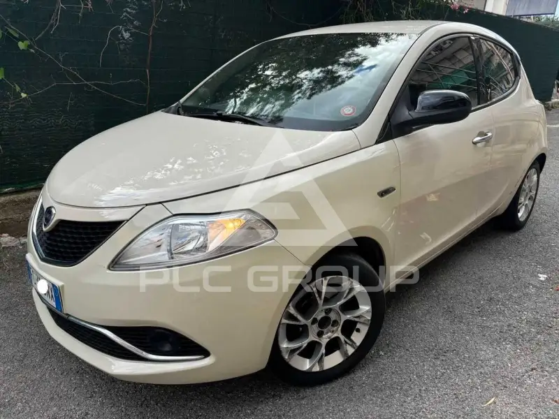 2016 Lancia YPSILON