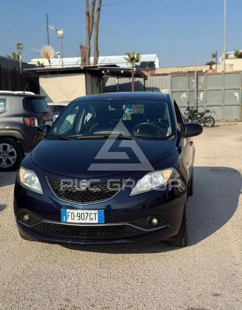 2016 Lancia YPSILON