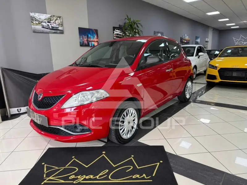 2016 Lancia YPSILON