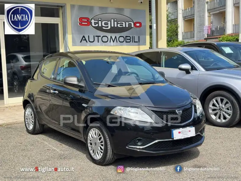 2016 Lancia YPSILON