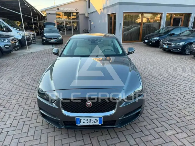 2016 Jaguar XE