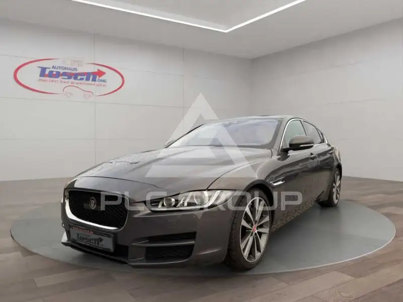 2016 Jaguar XE