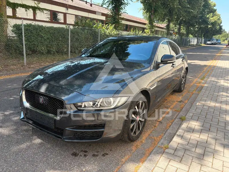 2016 Jaguar XE