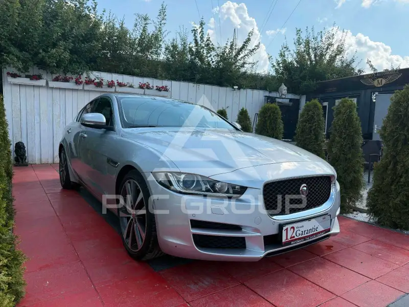 2016 Jaguar XE