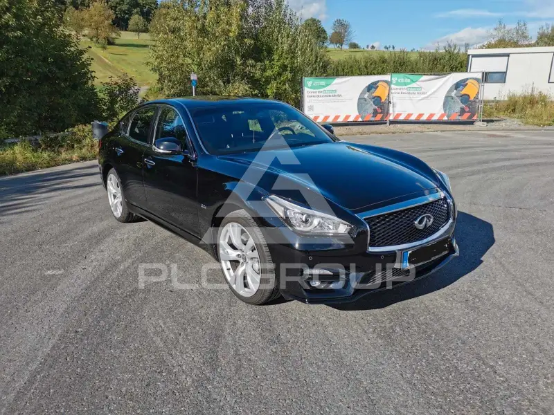 2016 Infinity Q70