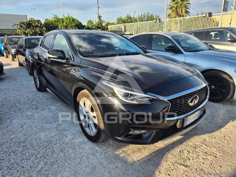 2016 Infinity Q30
