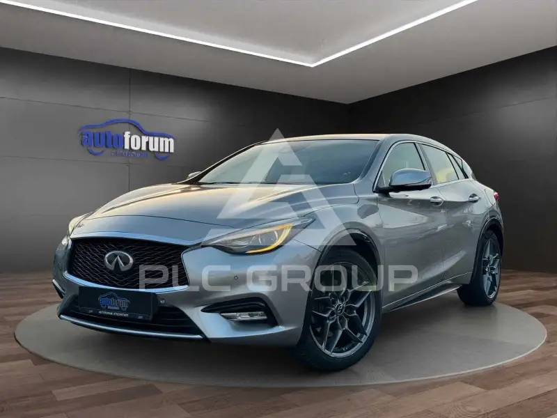 2016 Infinity Q30