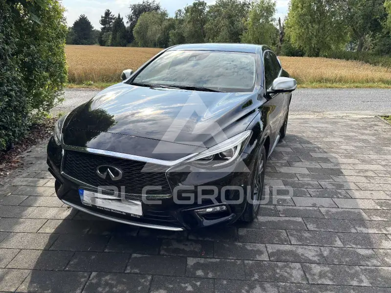 2016 Infinity Q30