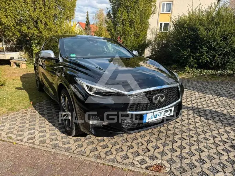 2016 Infinity Q30