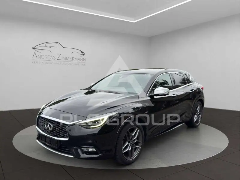 2016 Infinity Q30