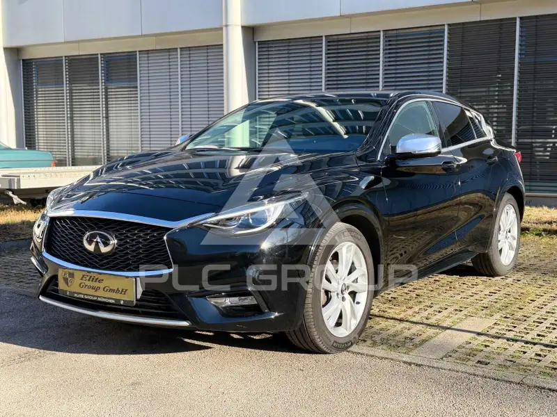 2016 Infinity Q30
