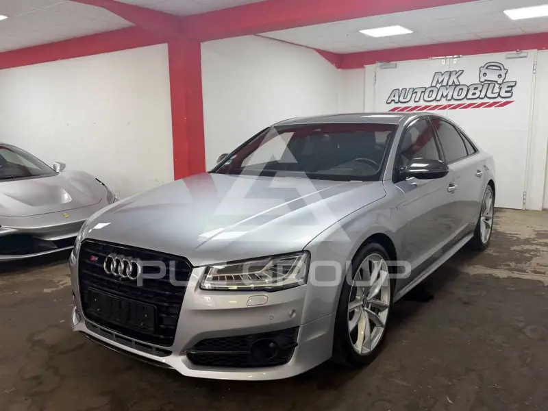 2016 Audi S8