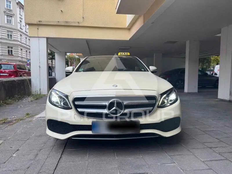 2016 Mercedes Benz E 220