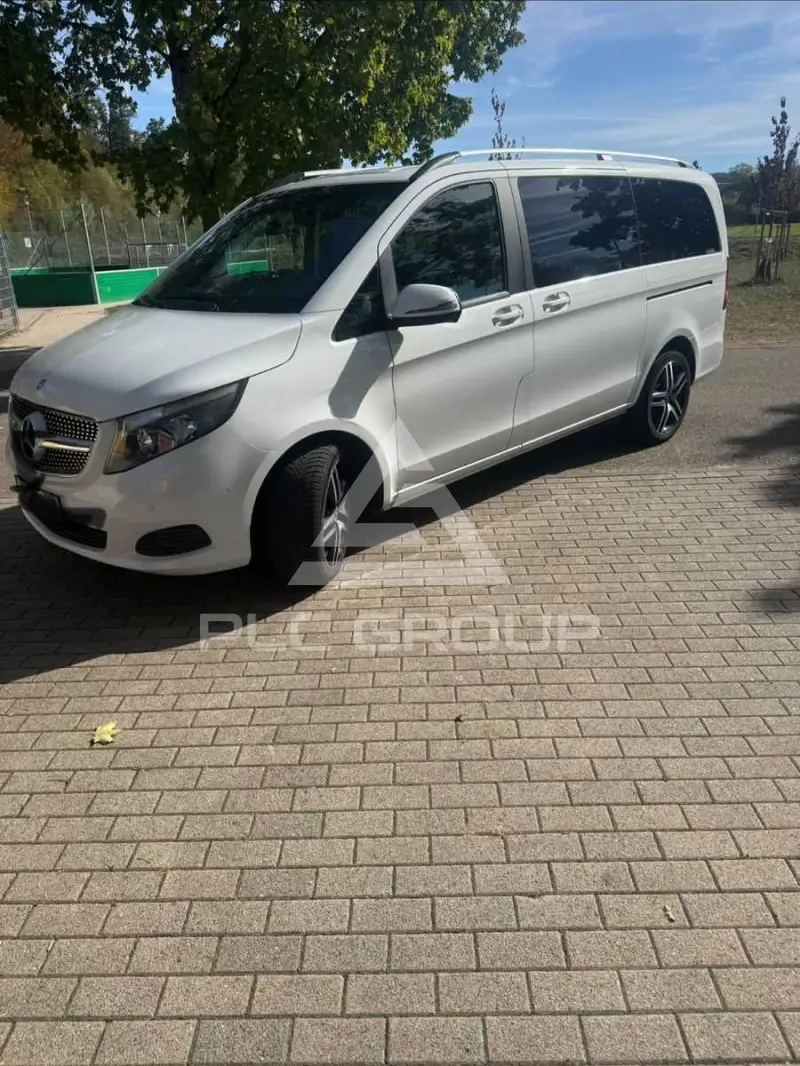 2016 Mercedes Benz V 220