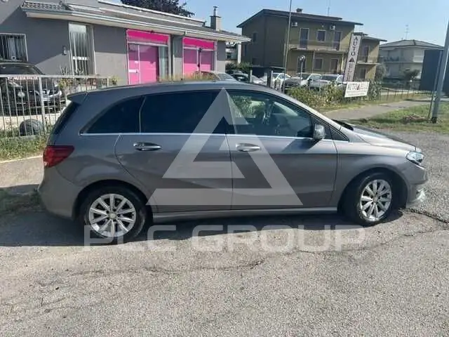 2016 Mercedes Benz B 180