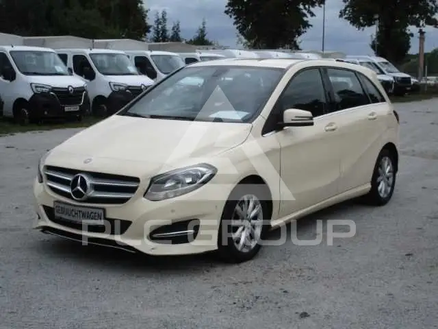 2016 Mercedes Benz B 180