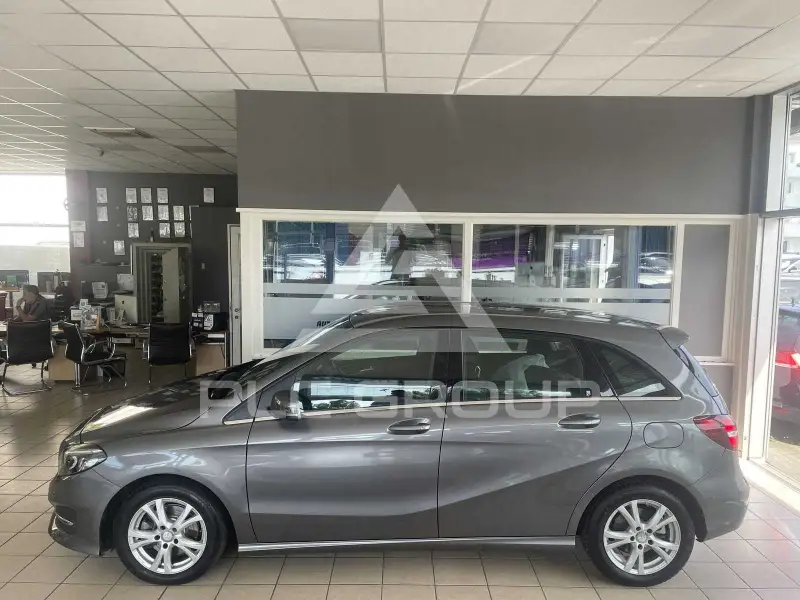 2016 Mercedes Benz B 180