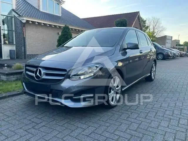 2016 Mercedes Benz B 180