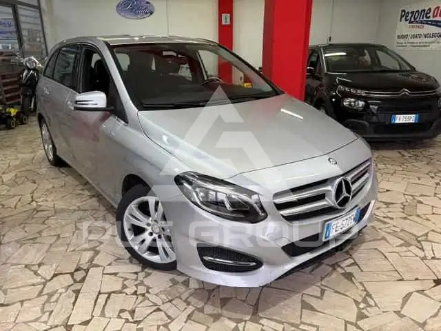2016 Mercedes Benz B 180