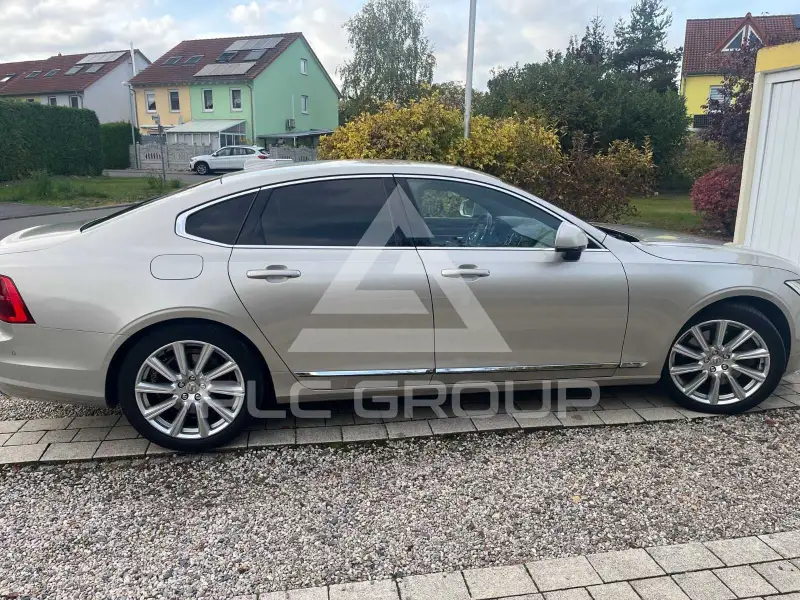 2016 Volvo S90