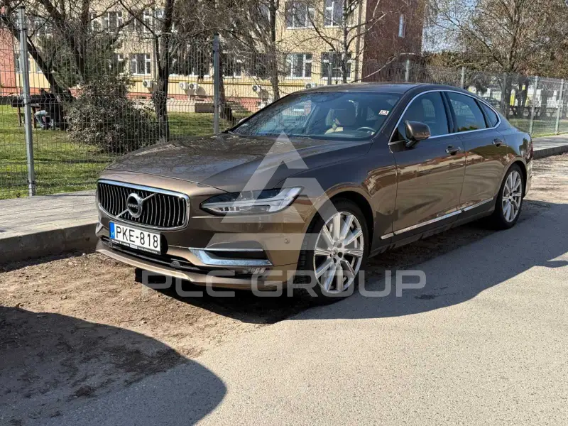 2016 Volvo S90
