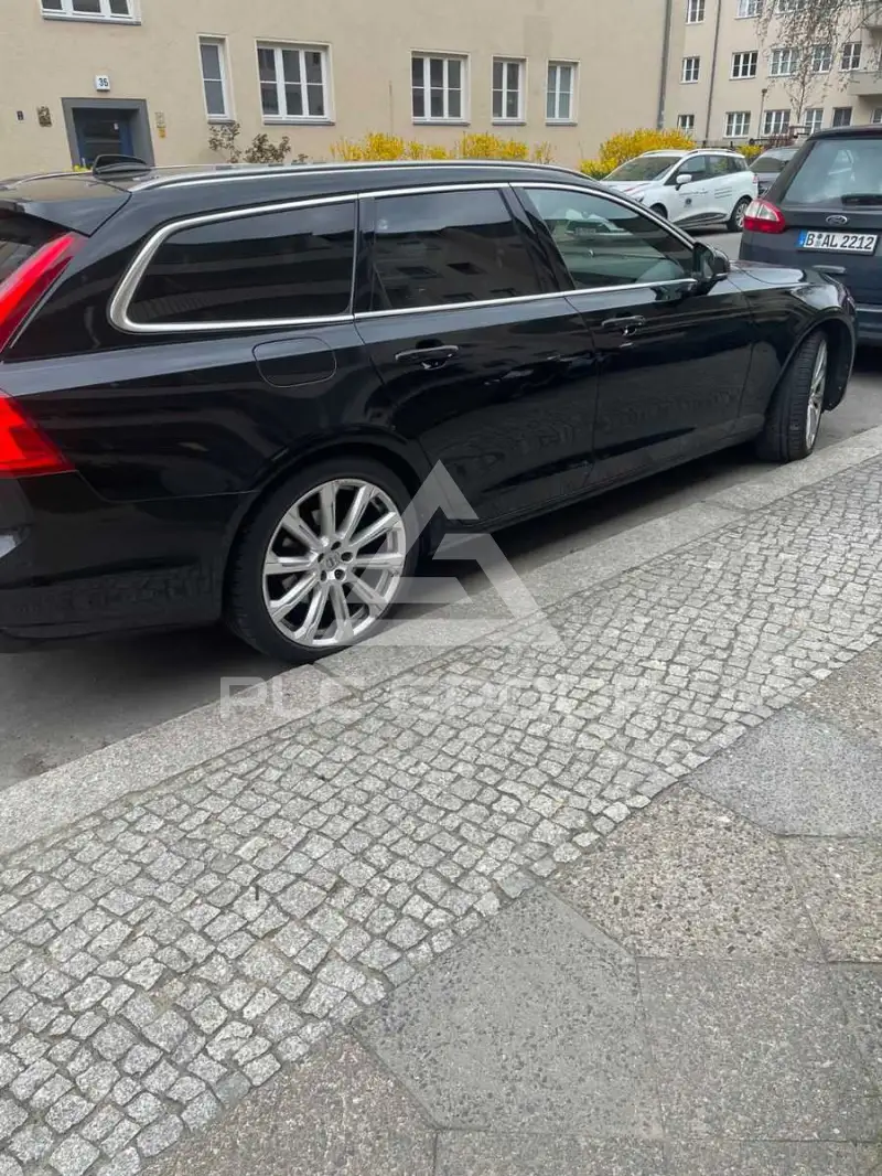 2016 Volvo V90