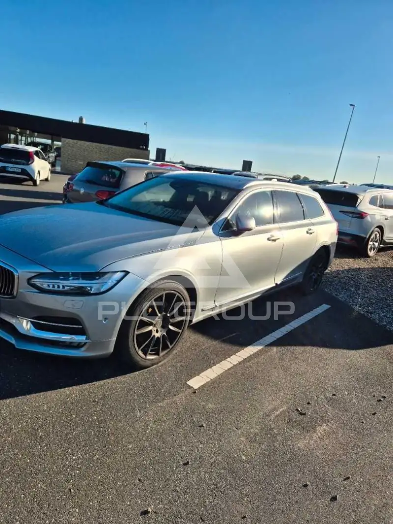 2016 Volvo V90